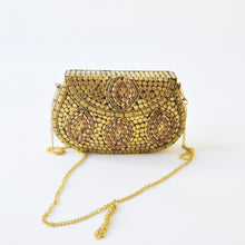 Carica l'immagine nel visualizzatore di Gallery, Clutch 3 metalli uovo