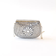 Carica l'immagine nel visualizzatore di Gallery, Clutch argento e madreperla