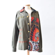 Carica l'immagine nel visualizzatore di Gallery, Giacca militare cucita pre loved Spring