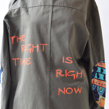 Carica l'immagine nel visualizzatore di Gallery, Giacca militare dipinta a mano pre loved Spring