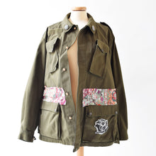 Carica l'immagine nel visualizzatore di Gallery, Giacca militare personalizzata pre loved Spring