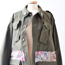 Carica l'immagine nel visualizzatore di Gallery, Giacca militare personalizzata pre loved Spring