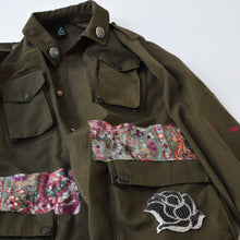 Carica l'immagine nel visualizzatore di Gallery, Giacca militare personalizzata pre loved Spring