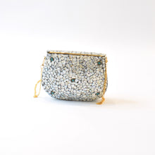 Carica l'immagine nel visualizzatore di Gallery, Clutch mosaico madreperla e turchese