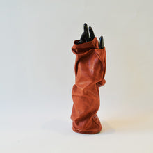 Carica l'immagine nel visualizzatore di Gallery, Manicotti in pelle Terracotta