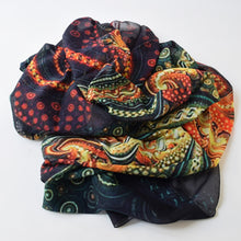 Load image into Gallery viewer, Silk and cotton pareo with shell