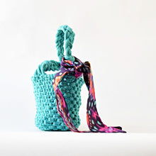 Load image into Gallery viewer, borsa macramè petrolio