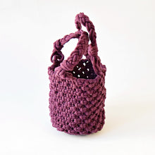 Load image into Gallery viewer, borsa macramè prugna