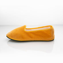 Carica l'immagine nel visualizzatore di Gallery, Scarpe Friulane gialle
