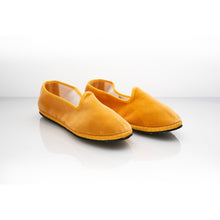 Carica l'immagine nel visualizzatore di Gallery, Scarpe Friulane gialle