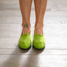 Carica l'immagine nel visualizzatore di Gallery, Scarpe Friulane Verde Acido