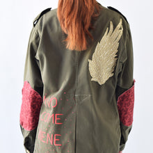 Carica l'immagine nel visualizzatore di Gallery, Giacca militare dipinta a mano pre loved