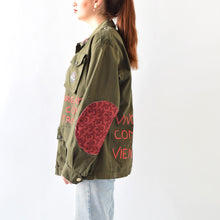 Carica l'immagine nel visualizzatore di Gallery, Giacca militare dipinta a mano pre loved