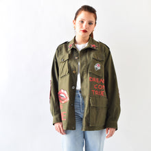 Carica l'immagine nel visualizzatore di Gallery, Giacca militare dipinta a mano pre loved