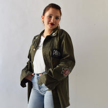 Carica l'immagine nel visualizzatore di Gallery, Giacca militare ricamata pre loved