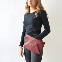 Carica l'immagine nel visualizzatore di Gallery, Pochette a busta Burgundy
