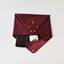 Carica l'immagine nel visualizzatore di Gallery, POCHETTE BUSTA BURGUNDY