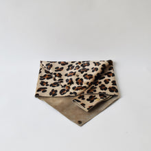 Carica l'immagine nel visualizzatore di Gallery, Pochette a busta Leopardo
