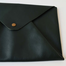 Carica l'immagine nel visualizzatore di Gallery, POCHETTE BUSTA VIOLA