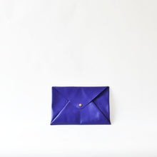 Carica l'immagine nel visualizzatore di Gallery, POCHETTE BUSTA VIOLA