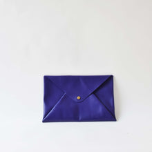 Carica l'immagine nel visualizzatore di Gallery, POCHETTE BUSTA VIOLA