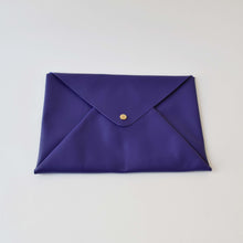 Carica l'immagine nel visualizzatore di Gallery, POCHETTE VIOLA