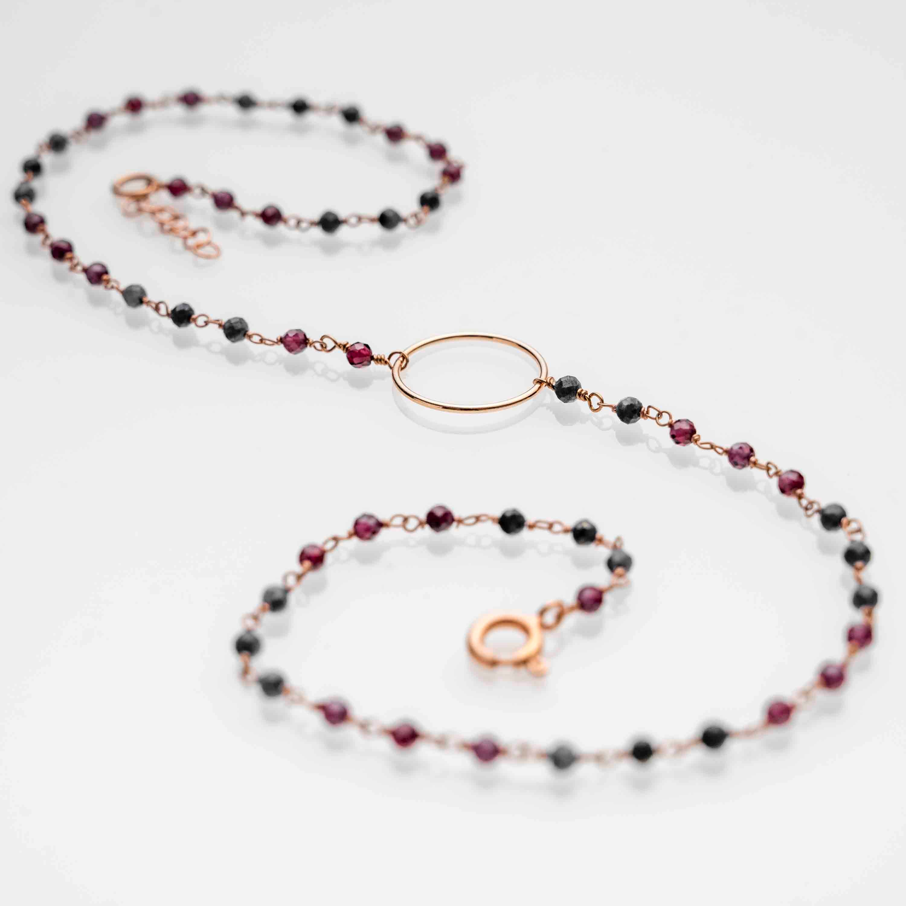 Collar necklace with mixed stones