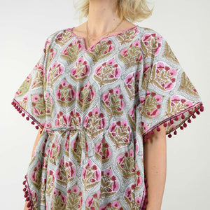 Hand-printed Indian cotton caftan in white and burgundy