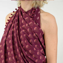 Carica l&#39;immagine nel visualizzatore di Gallery, pareo in cotone indiano stampato a mano Bordeaux
